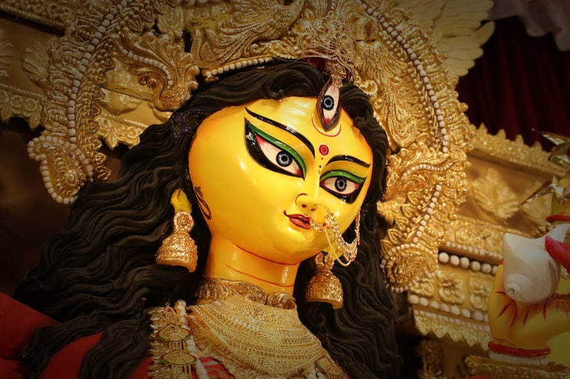 ক্লাবের প্রার্থনা, রাজনন্দিনী দুর্গা মায়ের আশীর্বাদে সমস্ত জীবনে সমৃদ্ধি, সৌভাগ্য ও শান্তি নেমে আসুক। “রাজনন্দিনী”-র মহিমায় রাঙিয়ে উঠুক এন্টালি কাঁঠাল বাগানের প্রতিটি হৃদয়।