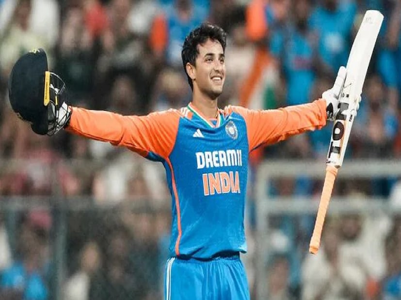 তিনি আরও বলেছেন, ‘‘আমি আশা করি সেরা দলটিই শেষ পর্যন্ত জিতবে। টুর্নামেন্টে ভারতের কাছে দুটি পরাজয়ের মুখোমুখি হওয়া পাকিস্তানি দলের জন্য এই চ্যালেঞ্জ সহজ হবে না।’’ ভারতীয় দল দুর্দান্ত ফর্মে রয়েছে। অভিষেক শর্মা টুর্নামেন্টে সবচেয়ে বেশি রান করেছেন, আর কুলদীপ যাদব সবচেয়ে বেশি উইকেট নিয়েছেন।