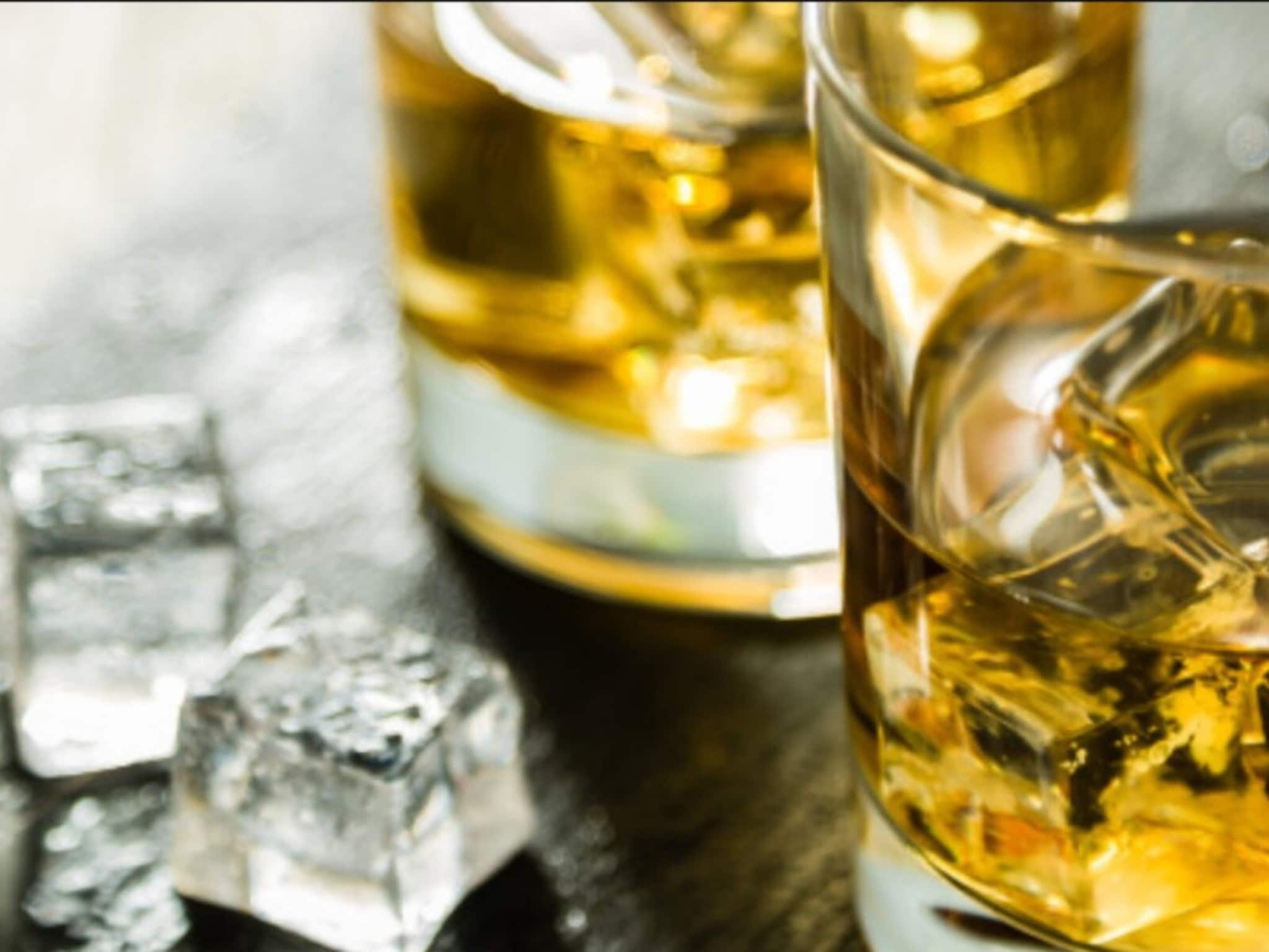 নিউইয়ার পার্টিতে মদ খাবেন? সাবধান! সোডা বা কোল্ড ড্রিঙ্কস মিশিয়ে খেলেই বাড়বে বিপদ!