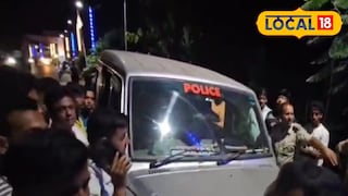 অভিযুক্তকে তুলে দেওয়া হয়েছে পুলিশের হাতে।