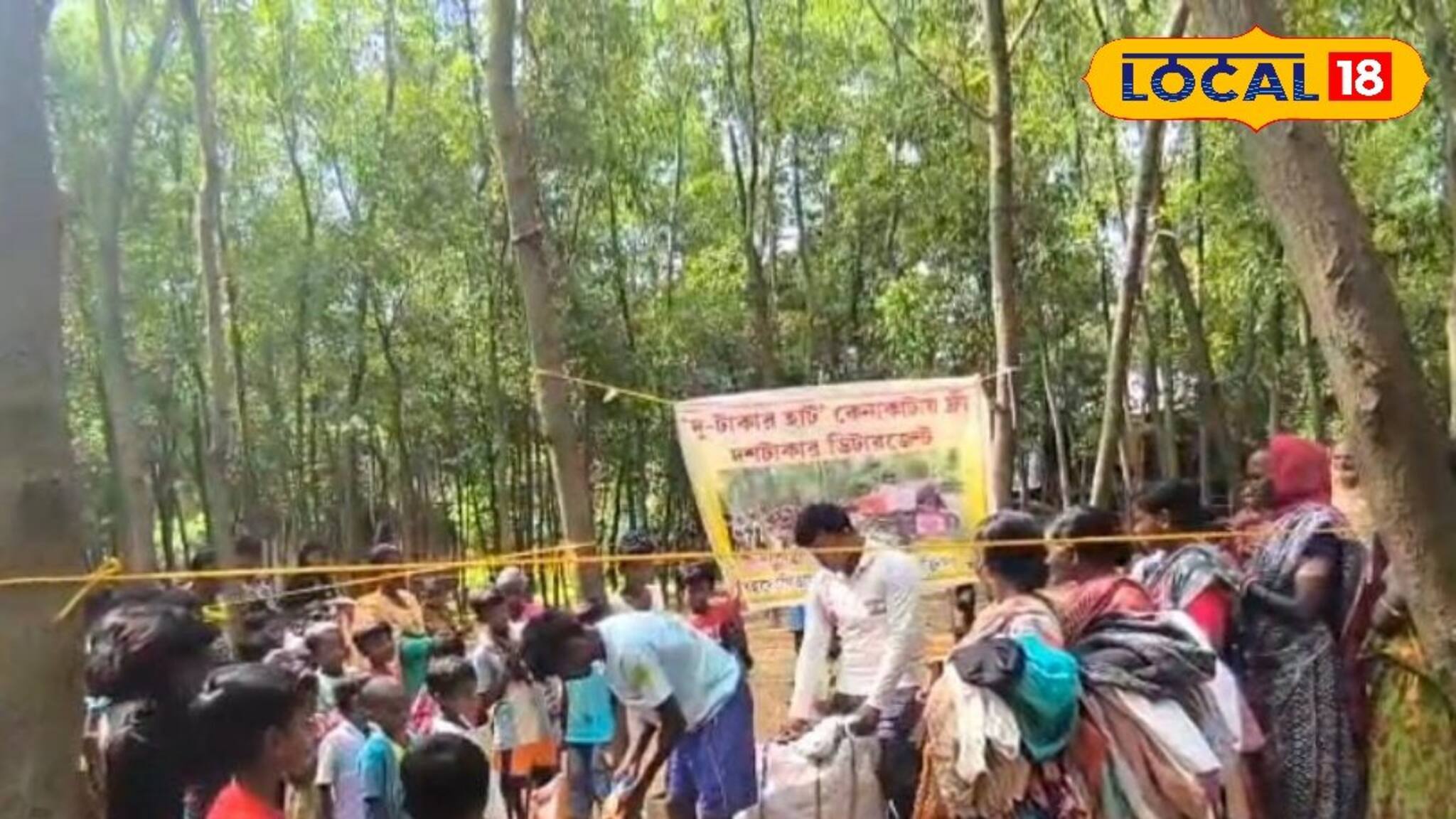 মাত্র ২ টাকায় জামা, সঙ্গে ফ্রি 'গিফট'! পুজোর আগে বোলপুরে বিশেষ হাট