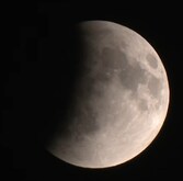 Lunar Eclipse: দিল্লিতে চাঁদ ঢাকল পৃথিবীর ছায়ায়, দেখুন সেই অপূর্ব দৃশ্য