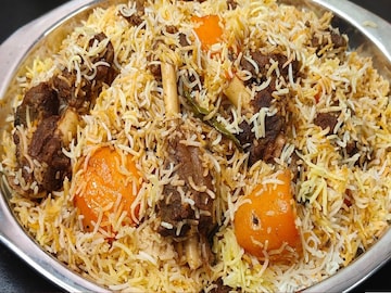 কীভাবে জন্ম হল বিরিয়ানির?
