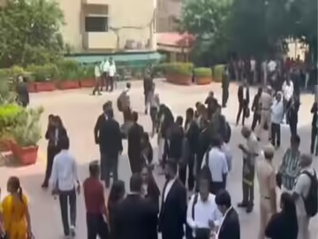দিল্লি হাইকোর্টে মারাত্মক ঘটনা