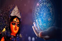 দেবী বোধনেই বিপর্যয়ের মুখে পাঁচ রাশি! দুর্গাষষ্ঠীতেই কপাল পুড়তে চলেছে কাদের?