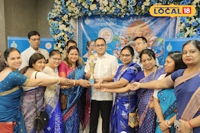 চমক থিমে, দারুণ প্রতিমা! মালদহের কোন কমিটি এবার রাজ করেছে? জেনে রাখুন...