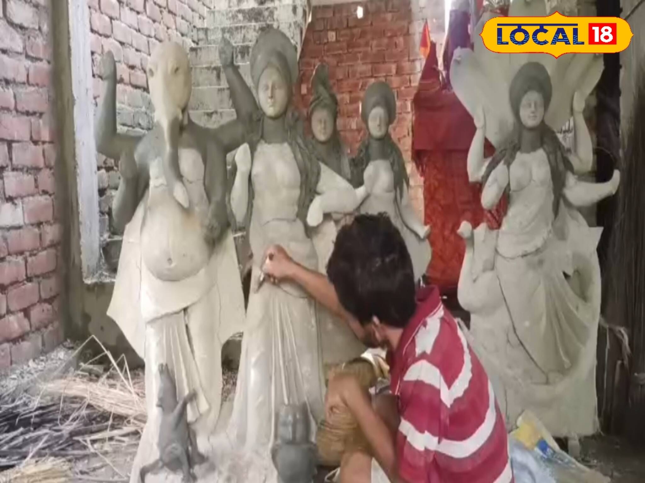 অন্য গ্রামের পুজো দেখে জেদ, শখ থেকে শুরু করে আজ সফল