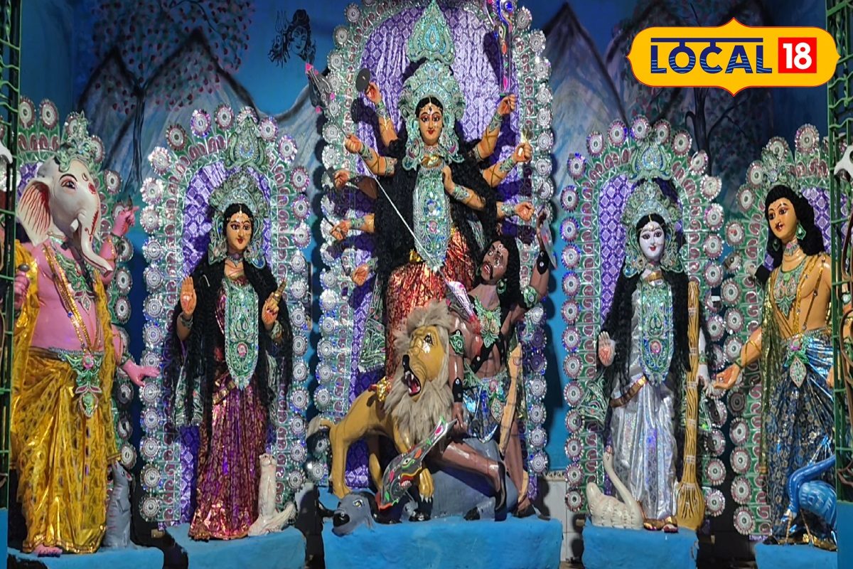 লাখ ৫০ দরকার হয়নি, মাত্র ২ লাখেই কাঁপিয়ে দিচ্ছে এই পুজো। দেখে আসুন
