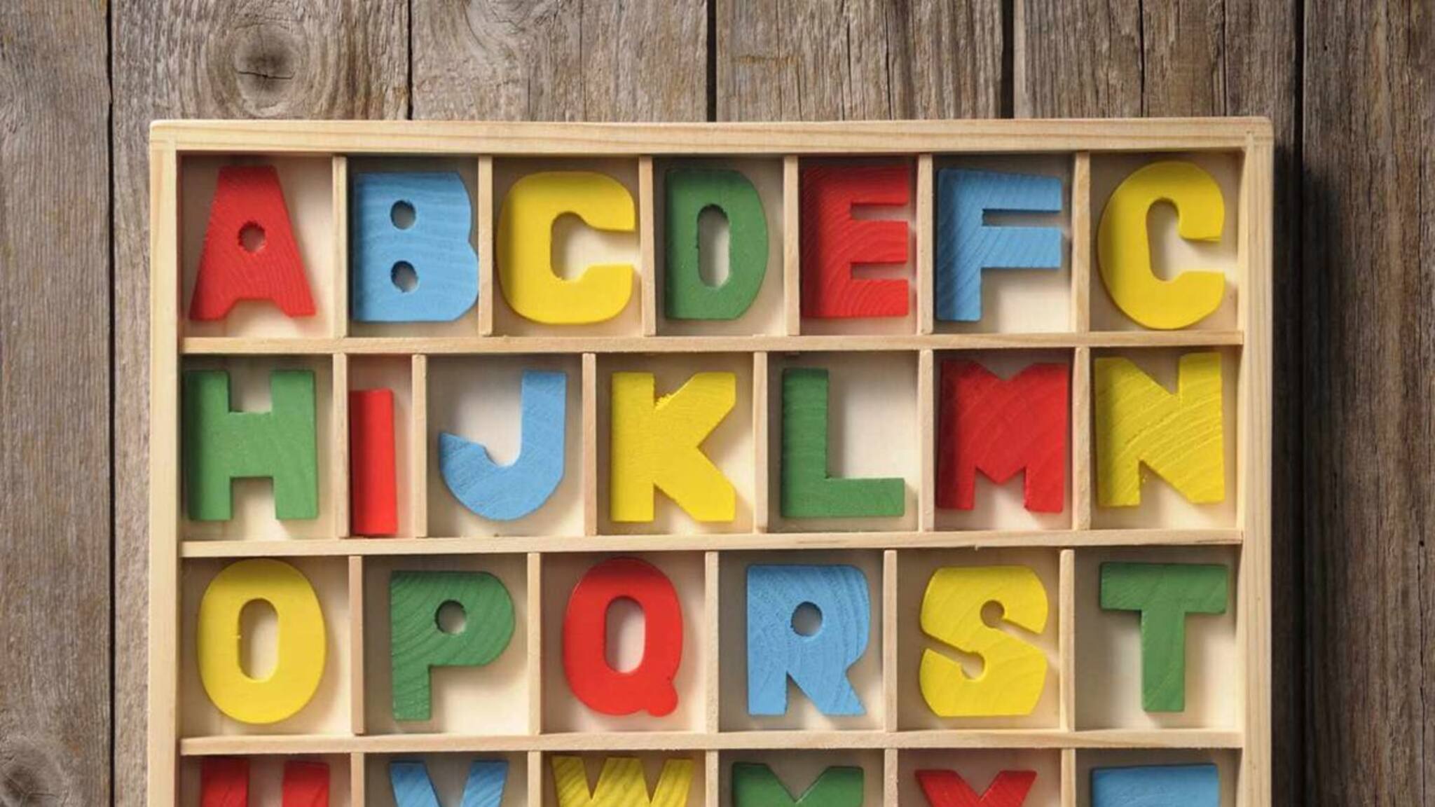 English: বলুন তো, ইংরাজি বর্ণমালায় শেষ যুক্ত হয় কোন অক্ষরটি? Z নয় কিন্তু! তাহলে কোন অক্ষর? এই অক্ষরের পিছনে রয়েছে বিরাট ইতিহাস!