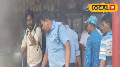 বিরিয়ানির দোকানে সিভিক ভলেন্টিয়ার বিরিয়ানির দোকানে সিভিক ভলেন্টিয়ার