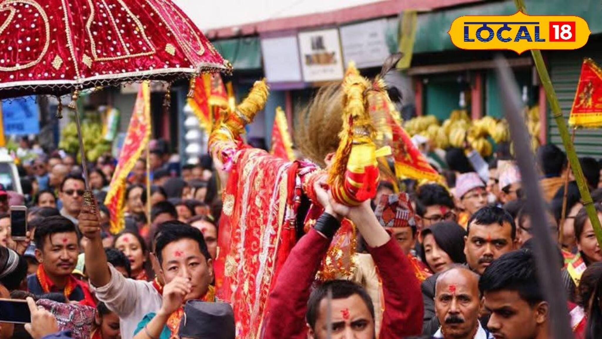 সপ্তমীতে গোর্খা সম্প্রদায়ের বিশেষ সাজে শোভাযাত্রা,দবি ছুটির! এদিন কী হয় জানেন?
