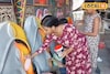 পড়াশুনার পাশাপাশি থিমের কাজ! এবারের দুর্গাপুজোয় মালদহে বড় দায়িত্বে ২০ ছাত্রী