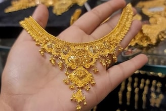 বাড়ছে চাহিদা, কিন্তু জানেন কি ১৮ ক্যারেট সোনায় কী কী থাকে! ৯৯ শতাংশই বলতে পারবেন না উত্তর