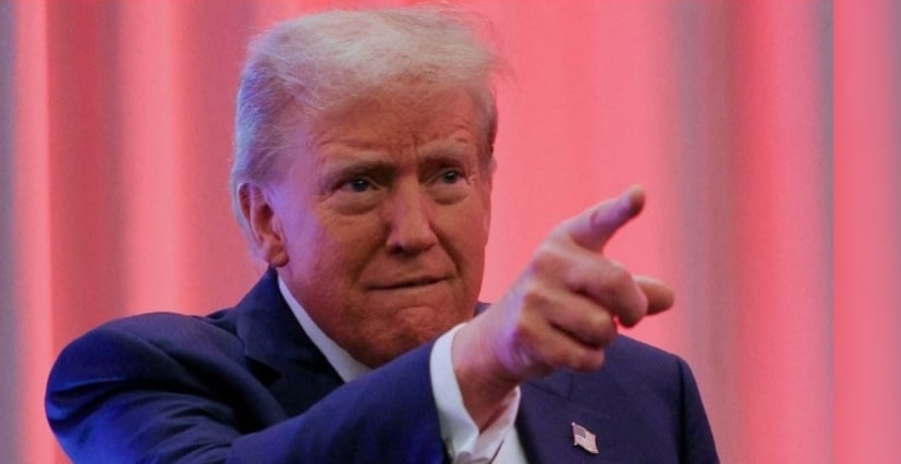 H-1B Visas News: মার্কিন প্রেসিডেন্ট ডোনাল্ড ট্রাম্প H-1B ভিসার নিয়মে ব্যাপক পরিবর্তন এনেছেন। এই পরিবর্তনগুলি নিঃসন্দেহে ভারতীয় পেশাদারদের উপর সবচেয়ে বেশি প্রভাব ফেলবে, কারণ ভারতীয়রা এই ভিসার সবচেয়ে বেশি সুবিধাভোগী। প্রায় ৭১% ভারতীয় মার্কিন H-1B ভিসা ব্যবহার করেন। এটি ট্রাম্প প্রশাসনের একটি গুরুত্বপূর্ণ সিদ্ধান্ত, তবে এর অর্থ এই নয় যে H-1B ভিসার গ্রাহকদের আমেরিকায় প্রবশ প্রায় বন্ধ। ট্রাম্পের এই নির্দেশে বেশ কয়েকটি ছাড় রয়েছে যা স্বস্তি আনতে পারে।  H-1B Visas News: মার্কিন প্রেসিডেন্ট ডোনাল্ড ট্রাম্প H-1B ভিসার নিয়মে ব্যাপক পরিবর্তন এনেছেন। এই পরিবর্তনগুলি নিঃসন্দেহে ভারতীয় পেশাদারদের উপর সবচেয়ে বেশি প্রভাব ফেলবে, কারণ ভারতীয়রা এই ভিসার সবচেয়ে বেশি সুবিধাভোগী। প্রায় ৭১% ভারতীয় মার্কিন H-1B ভিসা ব্যবহার করেন। এটি ট্রাম্প প্রশাসনের একটি গুরুত্বপূর্ণ সিদ্ধান্ত, তবে এর অর্থ এই নয় যে H-1B ভিসার গ্রাহকদের আমেরিকায় প্রবশ প্রায় বন্ধ। ট্রাম্পের এই নির্দেশে বেশ কয়েকটি ছাড় রয়েছে যা স্বস্তি আনতে পারে।