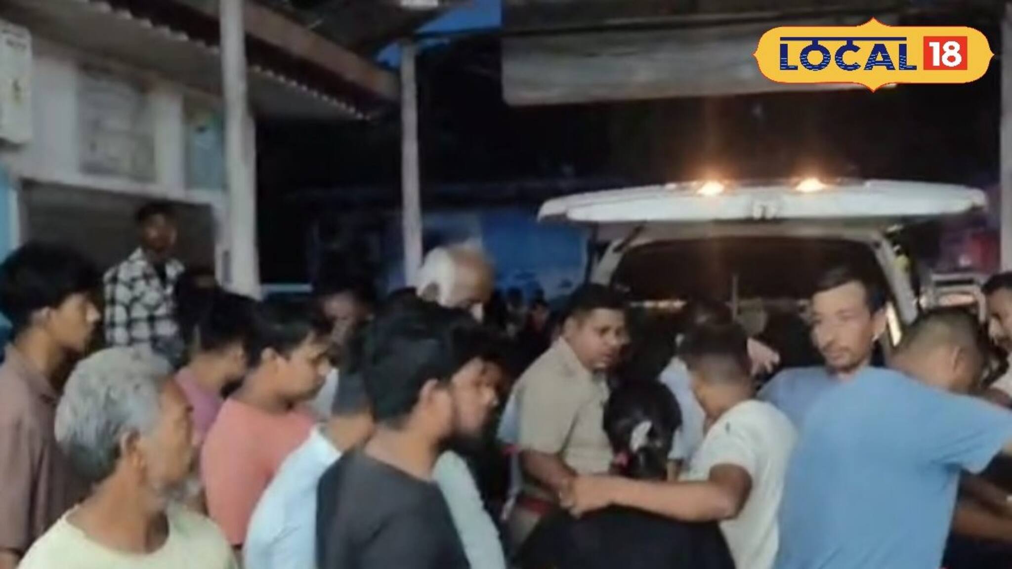 ছোট গাড়ির জেরে বড় সর্বনাশ! চা-বাগান থেকে ফেরার পথে শ্রমিকদের ওপর নেমে এল বিপর্যয়