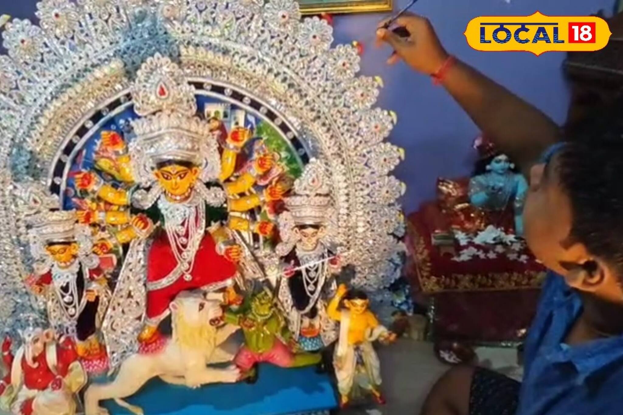 উচ্চমাধ্যমিক পরীক্ষার্থীর তৈরি দুর্গা মূর্তি এবার পুজো পাবে কৃষ্ণনগরে