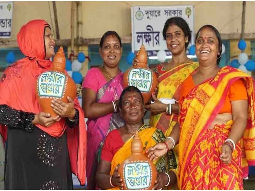 অর্থ দপ্তরের বিজ্ঞপ্তিটি যথাযথভাবে রাজ্যের সমস্ত দফতরে পাঠানো হয়েছে। এতে প্রিন্সিপাল অ্যাকাউন্ট্যান্ট জেনারেল, বিভাগীয় কমিশনার, জেলাশাসক, ট্রেজারি অফিসার সহ সংশ্লিষ্ট সবাইকে নির্দেশ দেওয়া হয়েছে যাতে প্রাপ্য বিল প্রক্রিয়া আগেভাগেই সম্পন্ন হয়। একইসঙ্গে এই নোটিস অর্থ দফতরের ওয়েবসাইটেও প্রকাশ করা হয়েছে, যাতে সাধারণ মানুষ সহজে তথ্যটি যাচাই করতে পারেন।