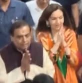 মুকেশ আম্বানি ও নীতা আম্বানির বিখ্যাত লালবাগচার গণেশ দর্শন