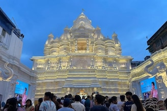 দমদম পার্ক, শ্রীভূমি-সহ লেকটাউন বাগুইআটি, গাড়ি নিয়ে প্যান্ডেল হপিং? কোথায় পার্কিং জানেন?