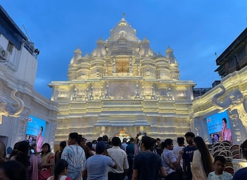 দমদম পার্ক, শ্রীভূমি-সহ লেকটাউন বাগুইআটি, গাড়ি নিয়ে প্যান্ডেল হপিং? কোথায় পার্কিং জানেন? দমদম পার্ক, শ্রীভূমি-সহ লেকটাউন বাগুইআটি, গাড়ি নিয়ে প্যান্ডেল হপিং? কোথায় পার্কিং জানেন?