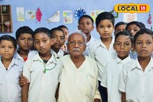 অবসর নিলেও নেননি 'ছুটি'!বিনাপারিশ্রমিকে টানা ২২ বছর ধরে স্কুলে পড়াচ্ছেন ৮৫ বছরের এই শিক্ষক