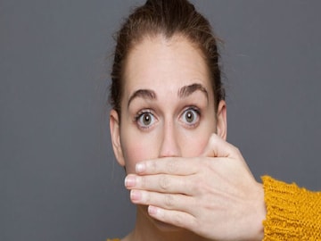 মুখের দুর্গন্ধকে বিদায় জানান, লবঙ্গ, নুনের মতো ৬ সস্তা ঘরোয়া উপাদানেই 'ব্যাড ব্রেথ' গায়েব মুখের দুর্গন্ধকে বিদায় জানান, লবঙ্গ, নুনের মতো ৬ সস্তা ঘরোয়া উপাদানেই 'ব্যাড ব্রেথ' গায়েব