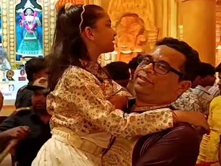 কোথায় গেলেন সৌমিত্র?