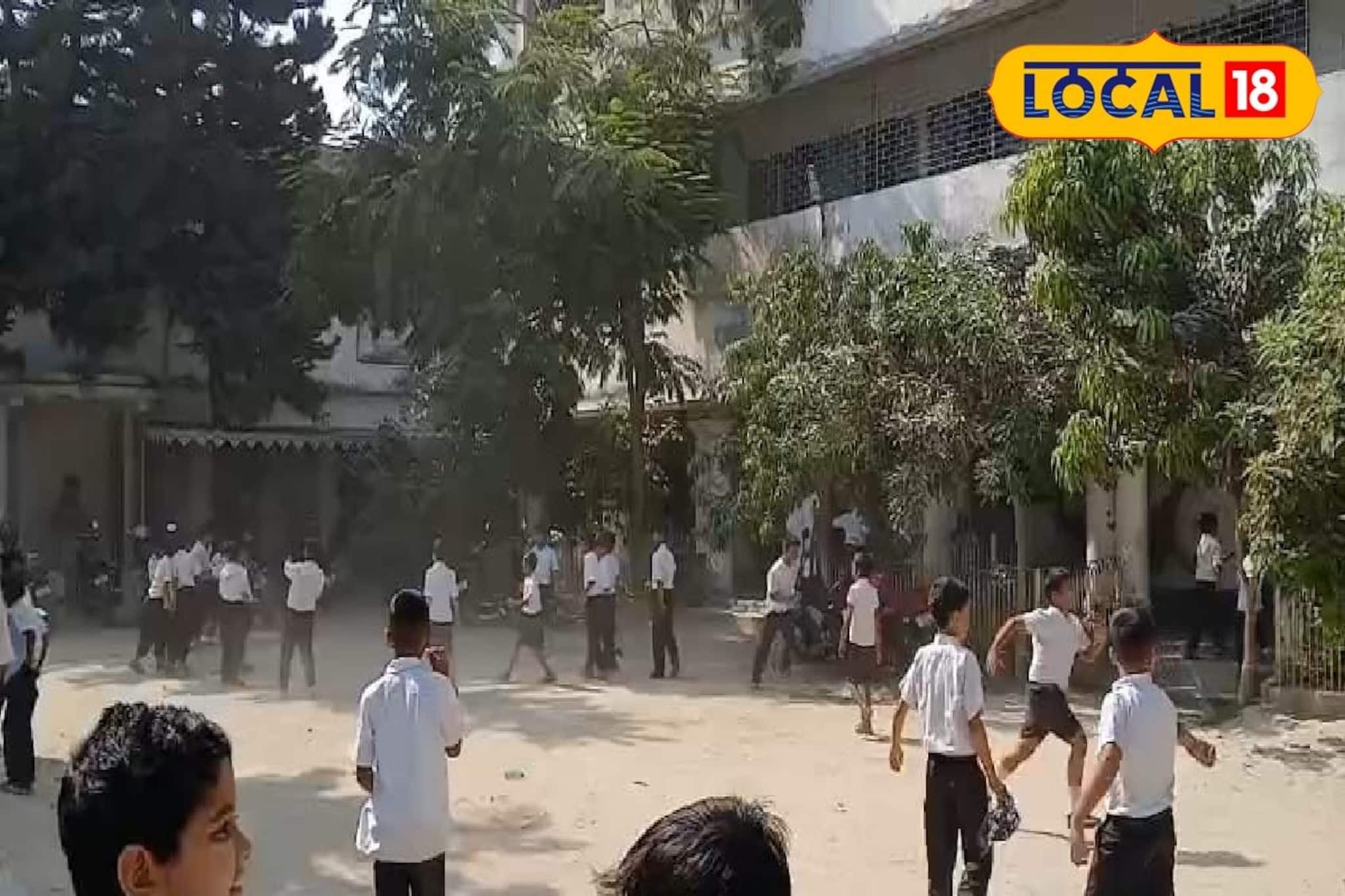 ইংরেজি মাধ্যম স্কুলের রমরমার মাঝেই বালুরঘাটের স্কুলে অভিনব পদক্ষেপ! আহ্লাদে আটখানা সবাই