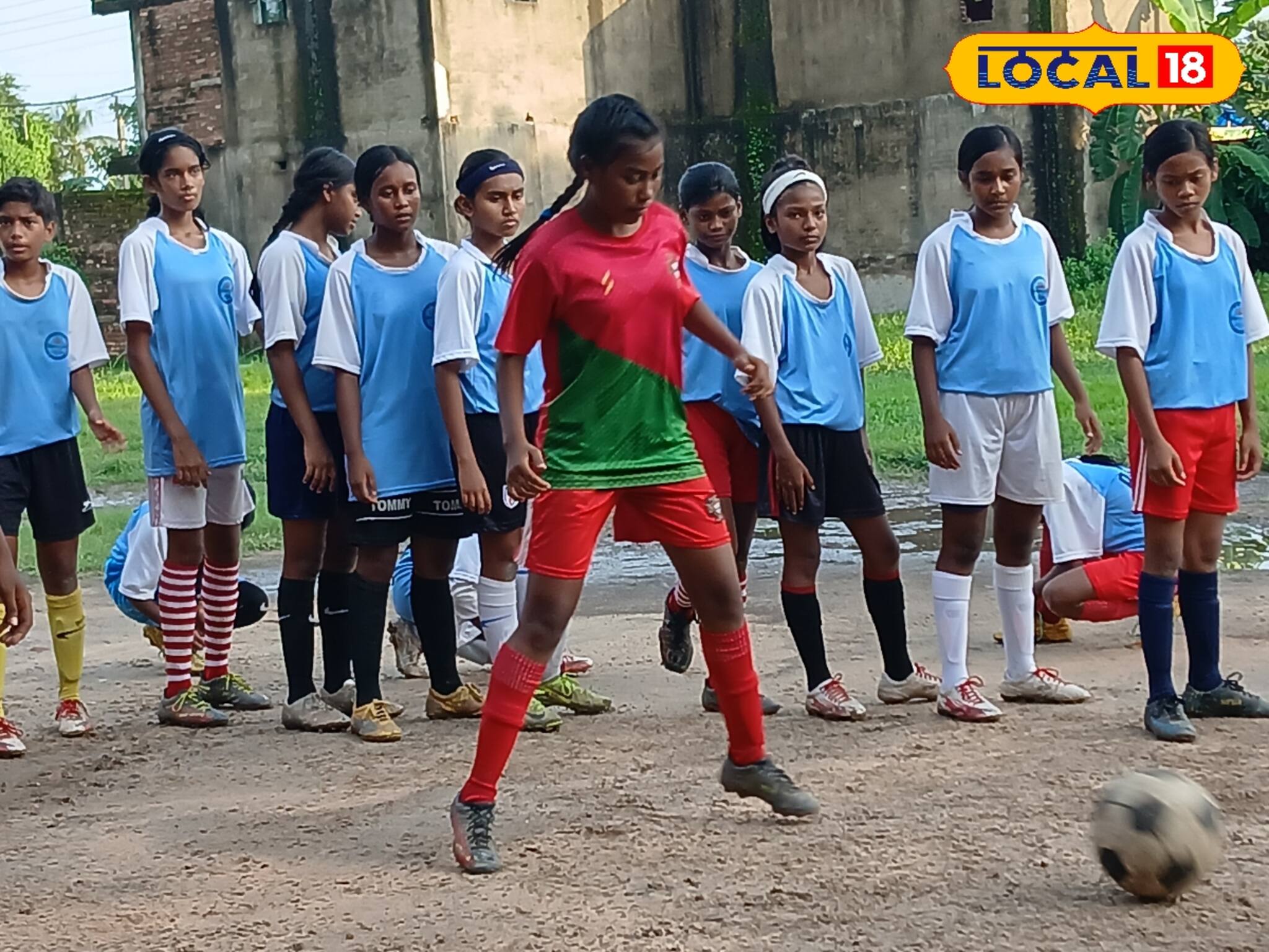 অভাবের সংসার, ঠিকমতো জোটে না খাবার! সেই পরিবারের মেয়েরাই আজ যা করছে গর্ব বোধ করবেন