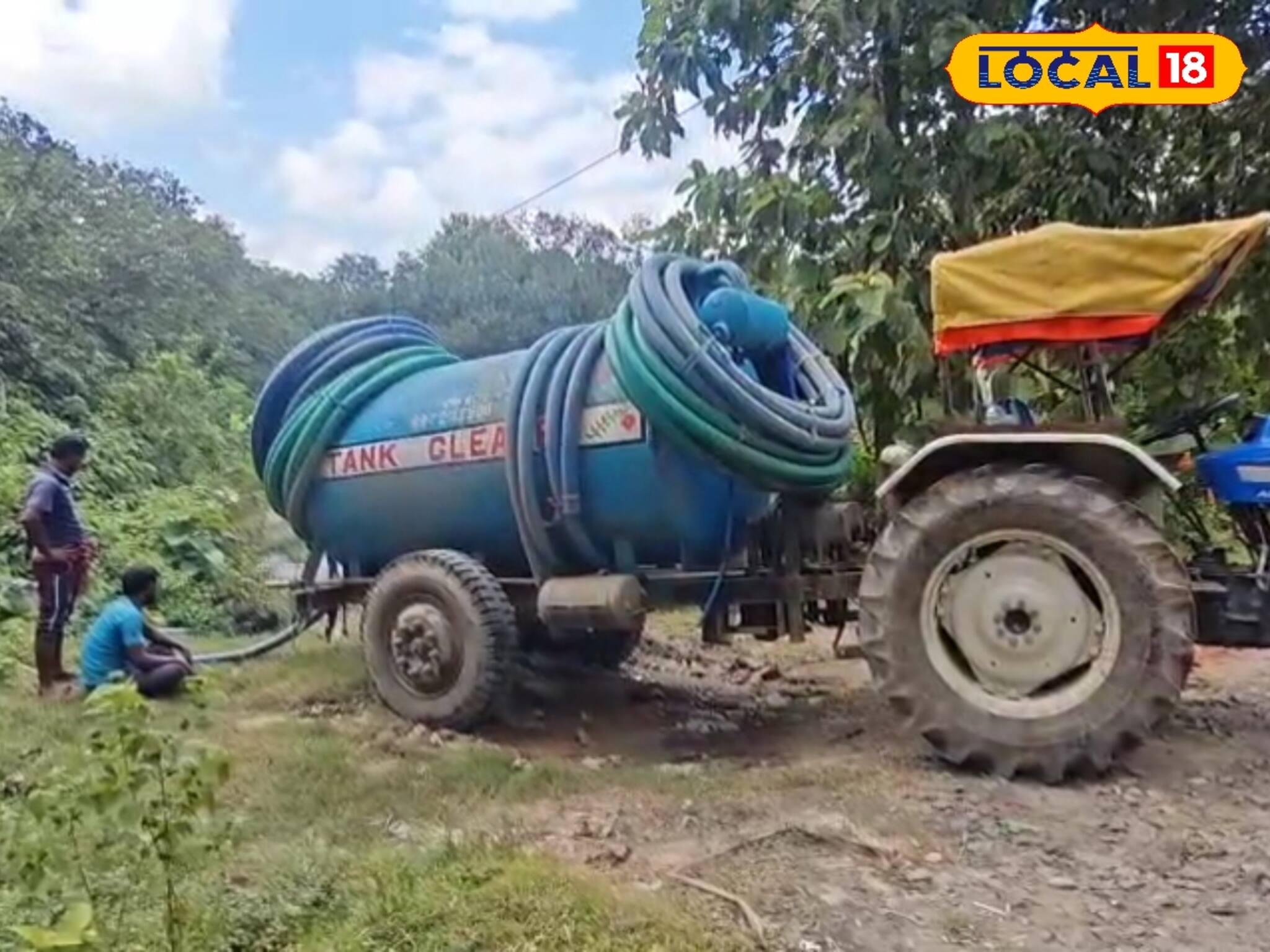 শান্তিপুরের জলাশয়ে গোপনে ফেলা হচ্ছে 'এই' জিনিস, দেখেই হতভম্ব সকলে