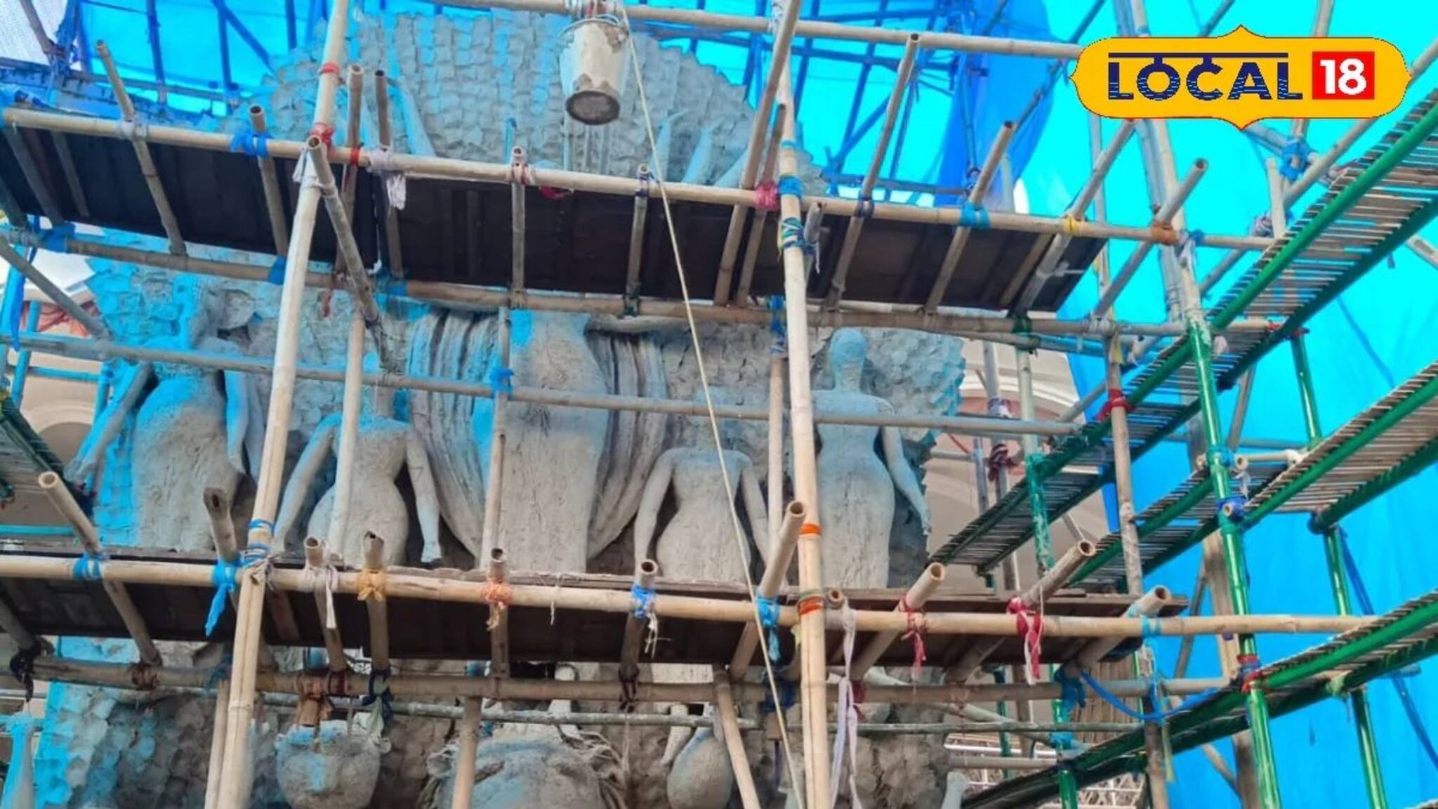 ৭০০০ চারাগাছ দিয়ে মণ্ডপ! কোথায় জানেন?