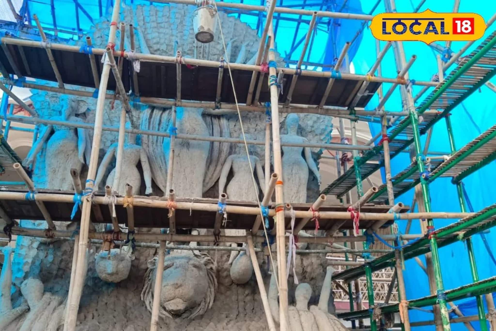 ৭০০০ চারাগাছ দিয়ে মণ্ডপ! কোথায় জানেন?