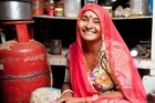 বিনামূল্যে গ্যাস সিলিন্ডার! কোন মহিলারা পাবেন জানেন? আবেদনে দরকার শুধু এই নথি!