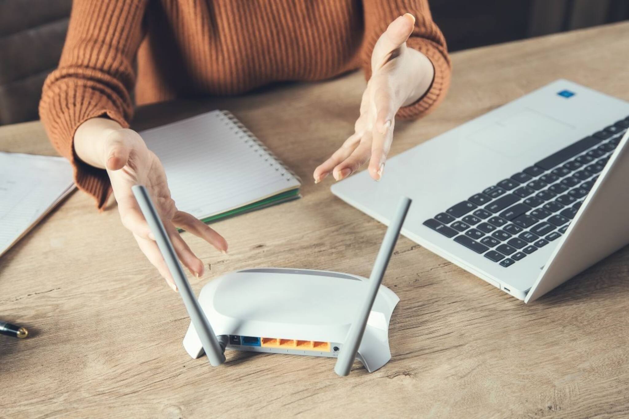 ওয়াই-ফাই খুব স্লো? কোনও কাজই করতে পারছেন না? কয়েক ক্লিকেই হবে সব মুশকিল আসান