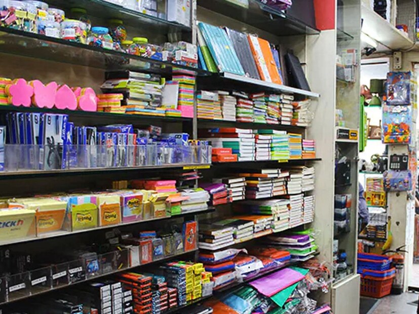 ছাত্রছাত্রীরাও এই GST-তে দারুণ ভাবে লাভবান হয়েছে৷ পড়াশোনার বিভিন্ন লার্নিং ম্যাটেরিয়াল সমস্ত কিছুতেই GST সম্পূর্ণ ছাড় দেওয়া হয়েছে৷ ম্যাপ, চার্ট, গ্লোব, খাতা, পেনশিল, মোমরঙ, শার্পনার, ইরেজার সবই সম্পূর্ণরূপে জিএসটি মুক্ত৷ ফলে পড়াশোনার সমস্ত জিনিসেরই দাম কমবে৷