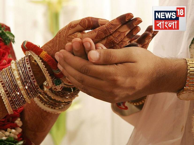 আদালতের সে নির্দেশের পরেই জেল কর্তৃপক্ষ জেলের মধ্যেই দু’জনের বিয়ের ব্যবস্থা করেন৷ প্রতিবেদন অনুসারে, জেল সুপার ওমপ্রকাশ শান্তি ভূষণ জানিয়েছেন যে, আদালতের আদেশ অনুসরণ করেই বিবাহ সম্পন্ন হয়েছে। 