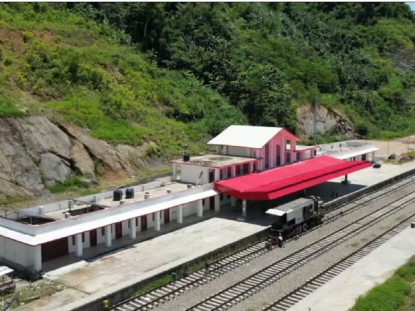 ফলে ব্যবসা বৃদ্ধি হবে, পর্যটকের সংখ্যা বৃদ্ধি পাবে, যাত্রীদের সুযোগ-সুবিধা বৃদ্ধি পাবে এবং আর্থ-সামাজিক বিকাশের জন্য নতুন পথ উন্মোচিত হবে। আনুমানিক ৮০৭১ কোটি টাকা ব্যয়ে নির্মিত এই ৫১.৩৮ কিলোমিটার দৈর্ঘ্যের ভৈরবী-সাইরাং নতুন লাইন রেল প্রকল্পটি ভারতীয় রেলওয়ের একটি ইঞ্জিনিয়ারিং বিস্ময় হিসেবে বিবেচিত হচ্ছে। 