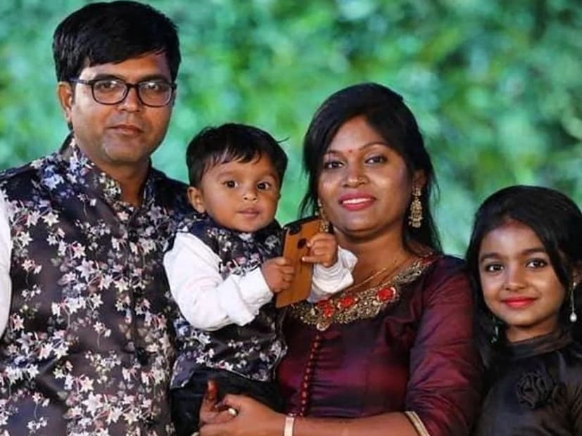 আইনজীবী কপিল সিব্বল যুক্তি দেন, এই বিধানগুলি বর্তমান ক্ষেত্রে বর্জনীয় এবং বৈষম্যমূলক। নারীরা আর কোনও বস্তু নয় এবং তাঁরা সমান আচরণের অধিকারী। তিনি আরও বলেন যে, আজকাল অনেক মহিলা বড় বড় কোম্পানি চালান এবং ঐতিহ্য-সম্পত্তিতে তাঁদের সমান উত্তরাধিকার অস্বীকার করতে পারে না কেউ। তখন বেঞ্চ পরামর্শ দেয় যে একজন মহিলা যদি তার পৈতৃক সম্পত্তি হস্তান্তর করতে চান তবে তিনি একটি উইল তৈরি করুন, সিব্বল পাল্টা বলেন, 