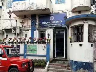 একবালপুর থানা। সংগৃহীত ছবি। একবালপুর থানা। সংগৃহীত ছবি।