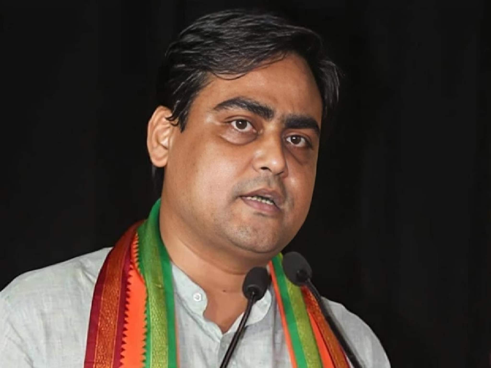 SIR in West Bengal: SIR-এ নাম কাটা গেলে ভয়ের কিছু নেই, আমি ভোটার কার্ড করে দেব: শান্তনু ঠাকুর