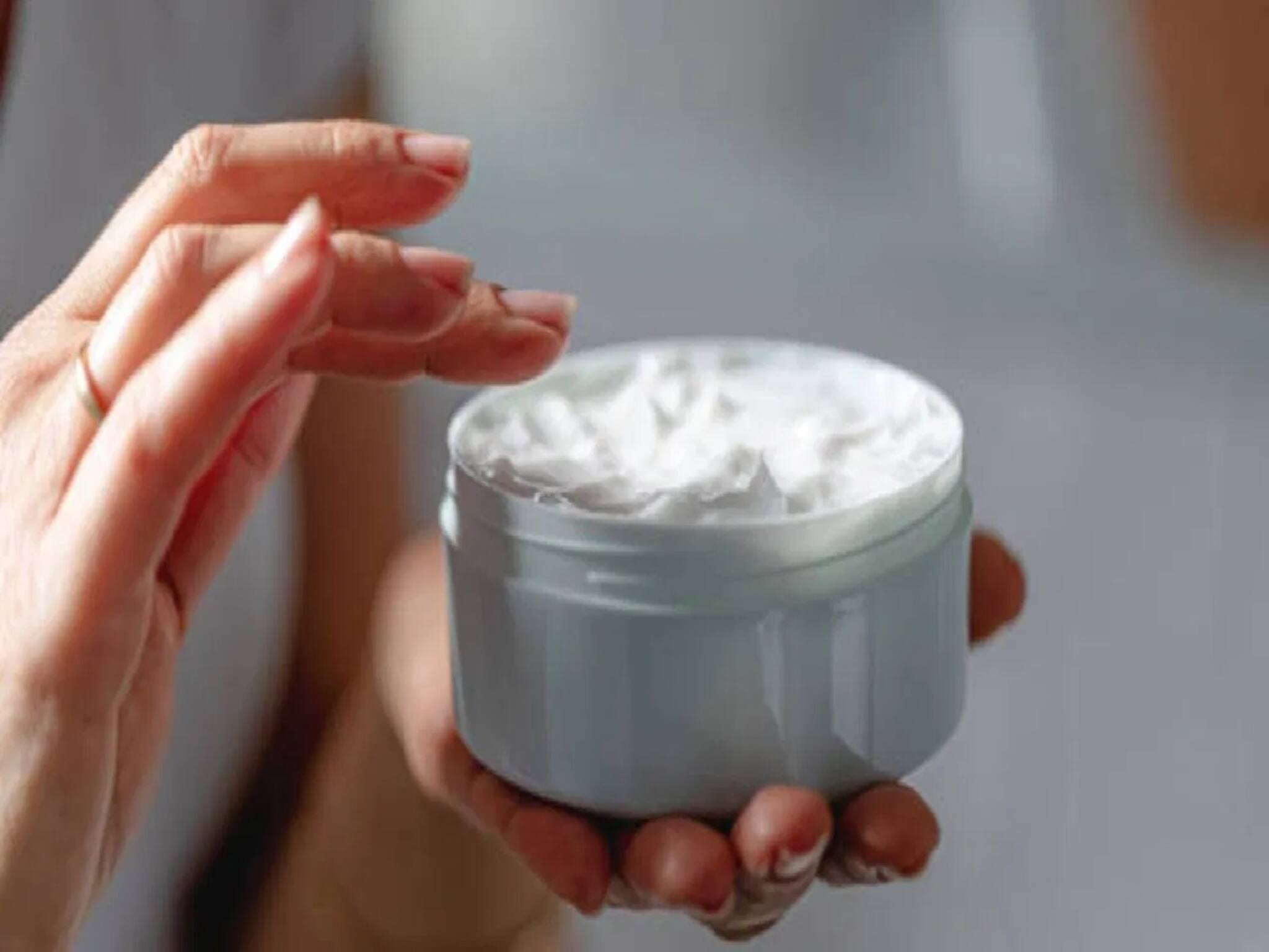 Guess What: ১৯২৯ থেকে ভারতীয় ঘরে ঘরে রাজত্ব এই 'বাঙালির', এখন ১৬০ কোটির ব্যবসা! জীবনের ওঠা-পড়া গায়ে লাগতে দেয় না; এটি কী বলুন তো?