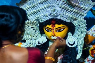 উৎসব শেষে চলে এল বিদায়ের সময়! দেবী বরণের কোনও নির্দিষ্ট সময় রয়েছে?