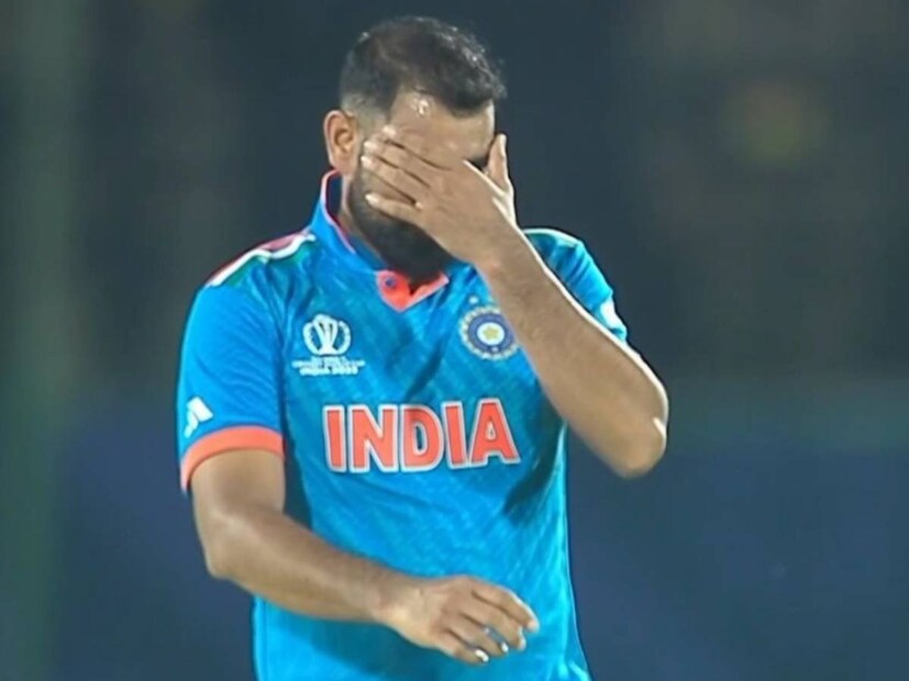 মনে করা হচ্ছে, নির্বাচকরা শামিকে কার্যত ইঙ্গিত দিয়ে দিলেন, একদিনের ক্রিকেটে তাঁর কেরিয়ার প্রায় শেষ। তবে টেস্ট ক্রিকেটে হয়তো শামিকে দেখা যেতে পারে!