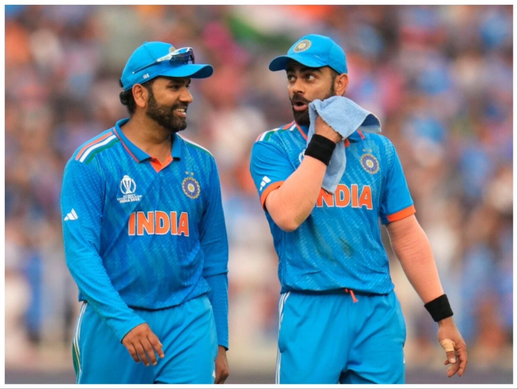 IND vs AUS: সূর্যকুমার যাদবরা মেলাননি হাত, পার্থে পাকিস্তান ফ্যানের সঙ্গে যা করলেন রোহিত-কোহলি...! ভাইরাল ভিডিও