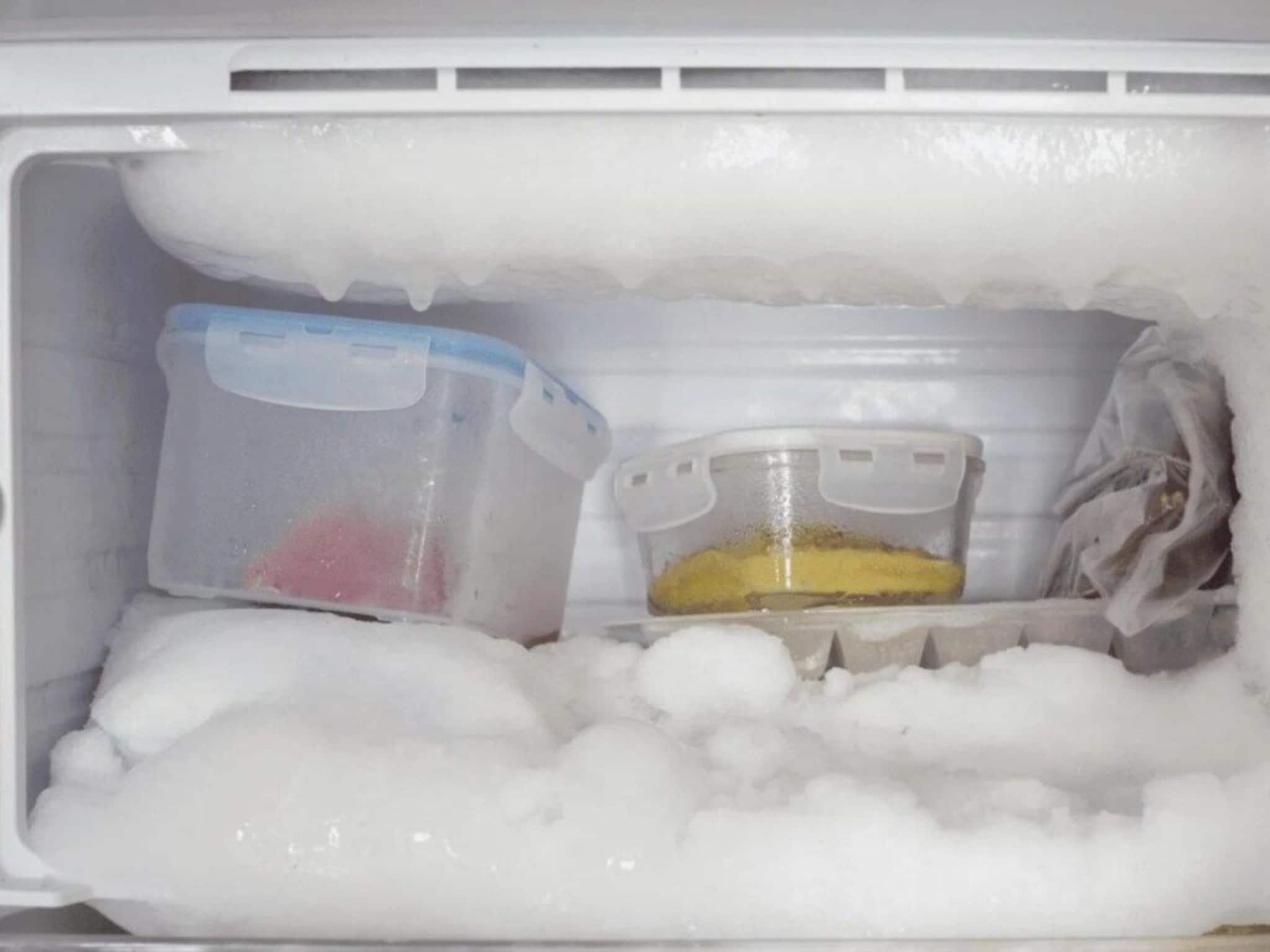 Fridge Hacks: ডিপ ফ্রিজে বরফ জমে জমে পাহাড়! ফ্রিজে কেন জমে 'বরফ'? জানুন সহজ 'টোটকা', মুহূর্তে গলে সাফ
