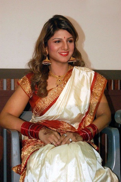  দক্ষিণী সিনেমায় ব্যস্ত থাকাকালীনই রম্ভা বলিউডে পা রাখেন। ১৯৯৫ সালে তিনি মিঠুন চক্রবর্তীর সঙ্গে জল্লাদ সিনেমায় অভিনয় করেন। এরপর তিনি অনিল কাপুর, গোবিন্দ এবং সুনীল শেঠির মতো শীর্ষ অভিনেতাদের সঙ্গে কাজ করেন। সলমন খানের সঙ্গে তার ছবিগুলো রম্ভার কেরিয়ারের একটি উল্লেখযোগ্য অংশ ছিল।
