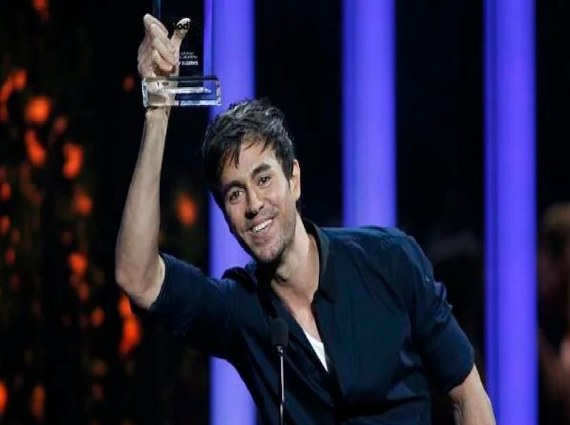 সাম্প্রতিক প্রতিবেদন অনুসারে, রবিবার, ২ নভেম্বর শাহরুখের জন্মদিনের আগে অনুষ্ঠিত এই সমাবেশে করণ জোহর এবং রানি মুখার্জি-আদিত্য চোপড়া-সহ তার ঘনিষ্ঠ সঙ্গীরা উপস্থিত থাকবেন। 