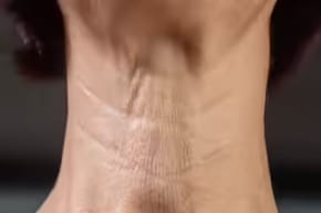 ঘাড়ে বলিরেখা পড়েছে? ঝুলে পড়ছে ত্বক? চামড়া টানটান করতে এই ৪ 'জাদুকরী' ব্যায়াম জানুন