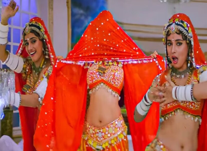 ১৯৯১ সালে 'সওদাগর'-এর সাফল্যের পর, সুভাষ ঘাই তাঁর পরবর্তী ছবির স্ক্রিপ্ট চূড়ান্ত করেন। তিনি সঞ্জয় দত্ত, মাধুরী দীক্ষিত এবং জ্যাকি শ্রফকে নিয়ে একটি ছবি তৈরি করেন। নাম ছিল: খলনায়ক। ছবির সঙ্গীত পরিচালনা করেছিলেন লক্ষ্মীকান্ত-পেয়ারেলাল। গানের কথা লিখেছেন আনন্দ বক্সী। এই ছবির একটি গান এত জনপ্রিয় হয়েছিল যে এক সপ্তাহের মধ্যেই ১ কোটি অডিও ক্যাসেট বিক্রি হয়ে গিয়েছিল। গানটি ছিল: 'চোলি কে পিছে কেয়া হ্যায়'। আনন্দ বক্সী সুভাষ ঘাইকে ফোন করে এই গানটি লিখেছিলেন। গানের প্রথম লাইন লেখার সঙ্গে সঙ্গেই ঘাই তাঁর হাত থেকে কলমটি ফেলে দেন।