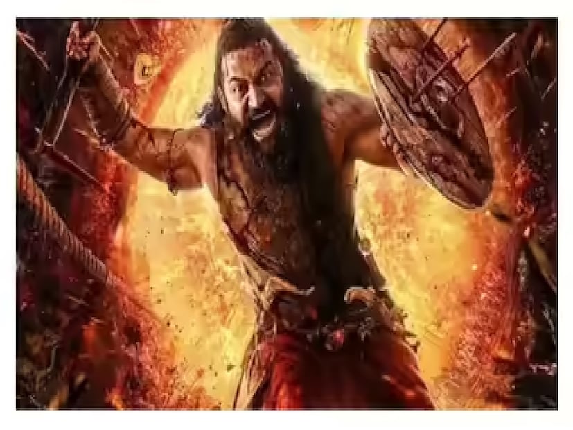 প্রধান দেবতা কারা?পাঞ্জুরলি: একটি শুয়োর, শিবের একটি গণ। কিংবদন্তি অনুসারে, একটি শুয়োর পার্বতীকে রক্ষা করেছিল, যার পরে শিব এটিকে বনের রক্ষক নিযুক্ত করেছিলেন। জুমাদি: মাতৃদেবী, যিনি স্বাস্থ্য ও সমৃদ্ধি আনেন। তিনি রূপালী বলয় পরে নৃত্য করেন।